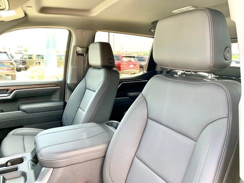 Used 2026 GMC Sierra 1500 SLT w/ SLT Premium Plus Package AWD/4WD image 16