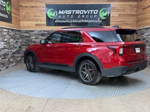 Used 2025 Ford Explorer ST-Line w/ Premium Package AWD/4WD image 7