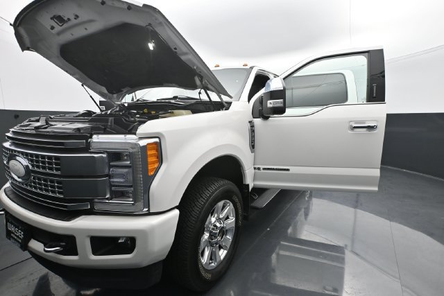Used 2019 Ford F350 Platinum w/ Platinum Ultimate Package AWD/4WD image 30