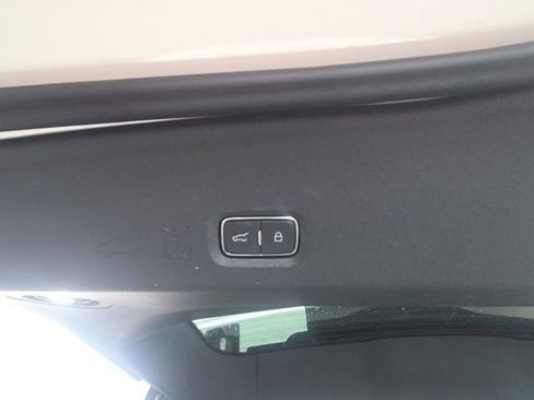 Used 2025 Ford Expedition Active image 11