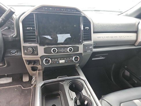 Used 2019 Ford F250 Platinum w/ Platinum Ultimate Package AWD/4WD image 21