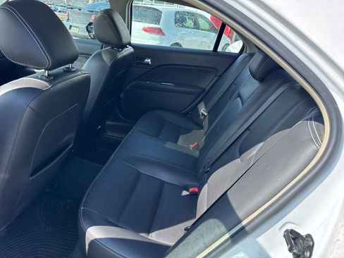 Used 2011 Ford Fusion SEL w/ 302A Rapid Spec Order Code image 16
