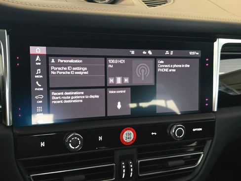 New 2026 Porsche Macan AWD/4WD image 28