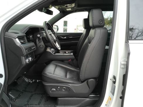 Used 2024 GMC Yukon Denali image 16