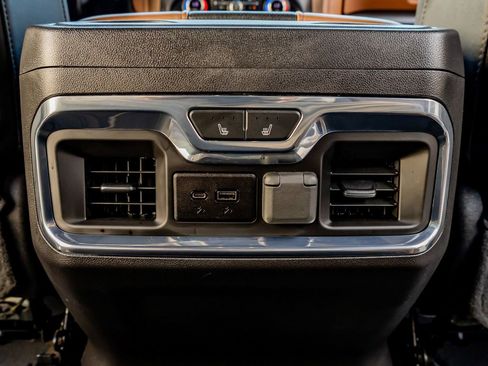 Used 2023 Chevrolet Silverado 3500 High Country w/ Technology Package AWD/4WD image 32