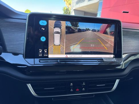 New 2026 Volkswagen Atlas SEL Premium R-Line image 28