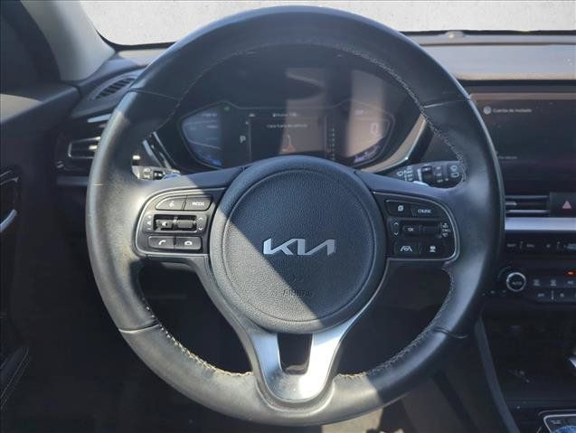 Used 2022 Kia Niro Touring Special Edition FWD image 21