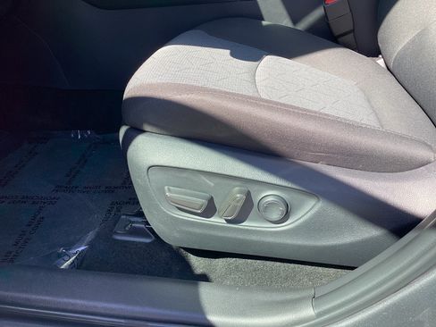 Certified 2025 Toyota RAV4 XLE AWD/4WD image 20