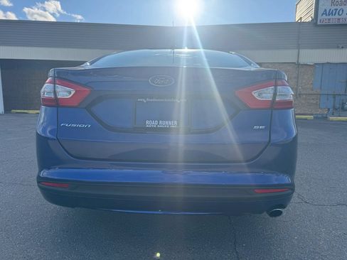 Used 2015 Ford Fusion SE FWD image 4