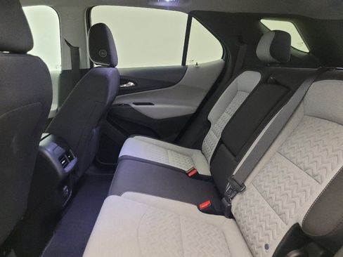 Used 2022 Chevrolet Equinox LS FWD image 18
