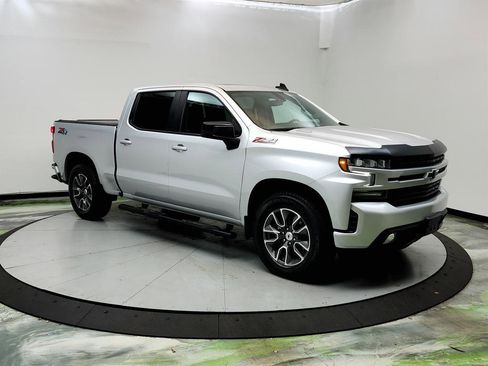 Used 2020 Chevrolet Silverado 1500 RST AWD/4WD image 3