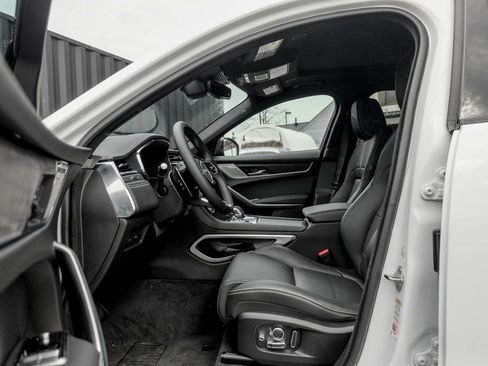 New 2026 Jaguar F-PACE R-Dynamic S AWD/4WD image 10