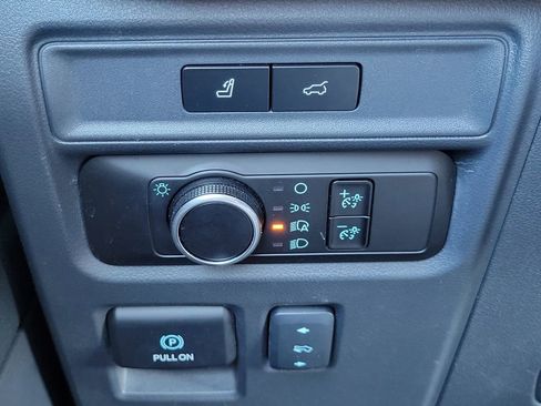 Used 2024 Ford Expedition XLT image 28