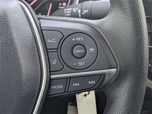 Used 2022 Toyota Camry LE image 25