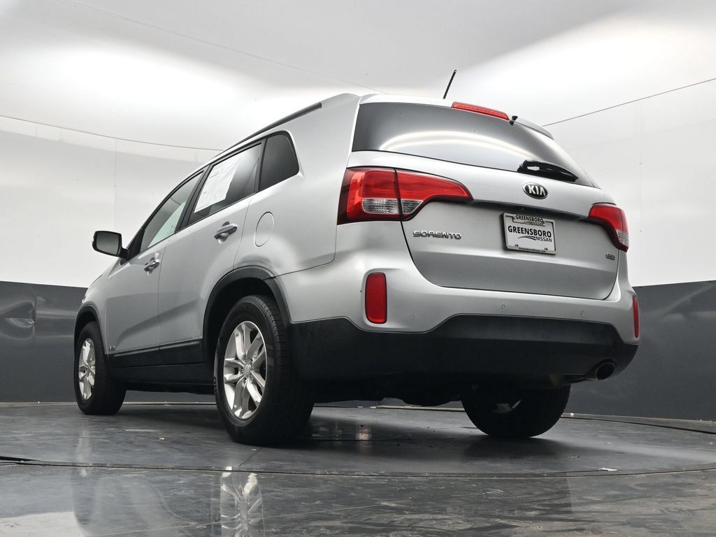 Used 2015 Kia Sorento LX AWD/4WD image 37