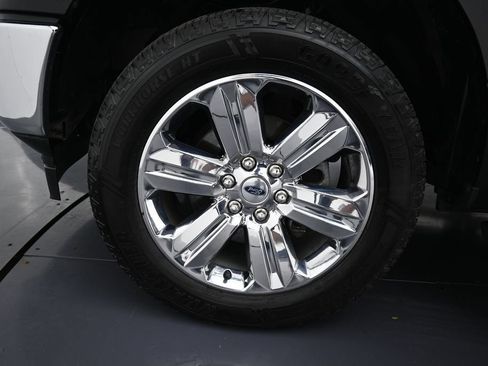 Used 2020 Ford F150 XLT w/ Equipment Group 302A Luxury AWD/4WD image 32