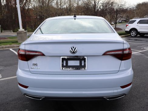 Used 2019 Volkswagen Jetta SEL Premium image 4