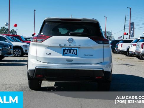 Used 2024 Nissan Rogue Platinum w/ Platinum Premium Package image 6