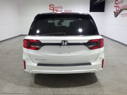 Used 2025 Honda Odyssey EX-L image 3