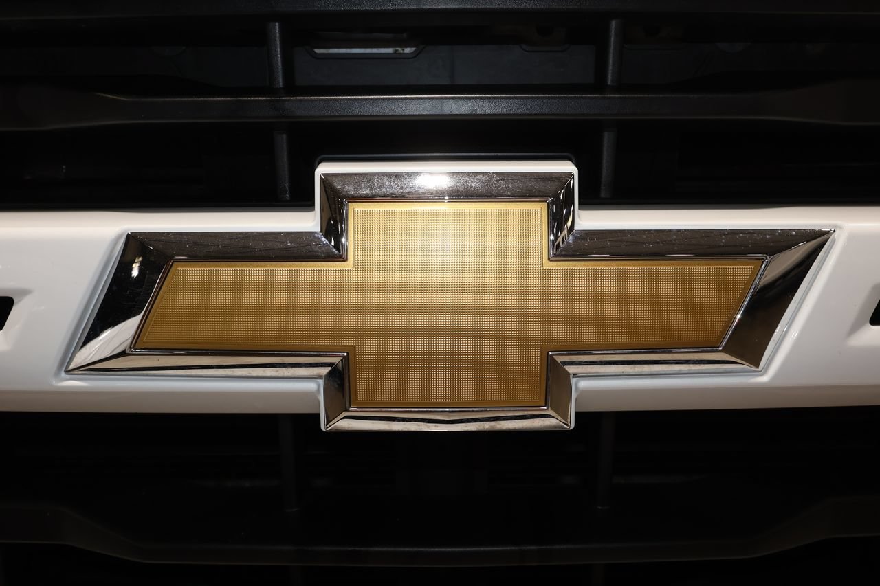 Used 2024 Chevrolet Silverado 2500 Custom w/ Custom Convenience Package AWD/4WD image 36