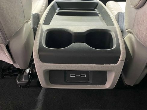 Used 2024 Honda Odyssey EX-L image 13