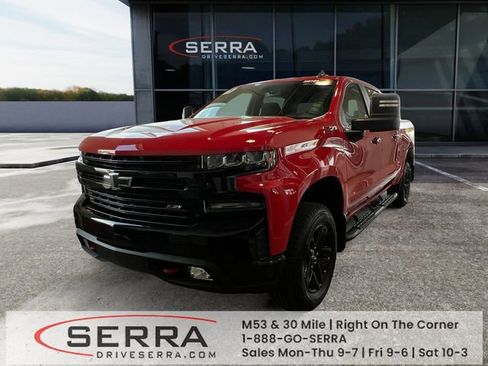 Used 2021 Chevrolet Silverado 1500 LT Trail Boss w/ Convenience Package II AWD/4WD image 1