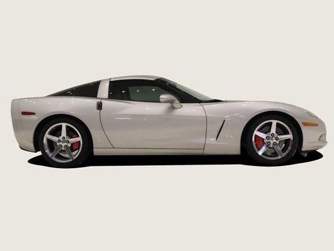 Used 2008 Chevrolet Corvette Coupe w/ Preferred Equipment Group image 4