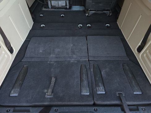 Used 2016 Dodge Grand Caravan SXT w/ Rear Park Assist Package image 12