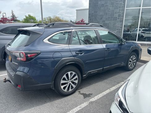 Used 2024 Subaru Outback AWD/4WD image 3