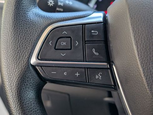 Used 2020 Toyota Highlander L image 27