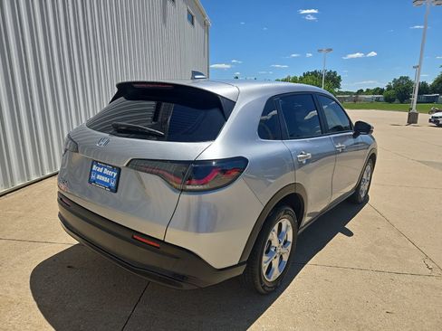 Used 2025 Honda HR-V LX image 6