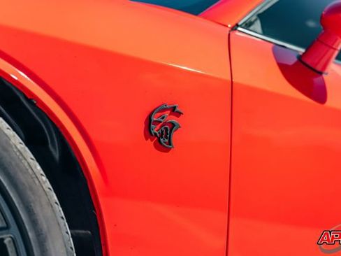 Used 2016 Dodge Challenger SRT Hellcat RWD image 30