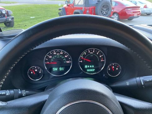 Used 2018 Jeep Wrangler Unlimited Sport S AWD/4WD image 30
