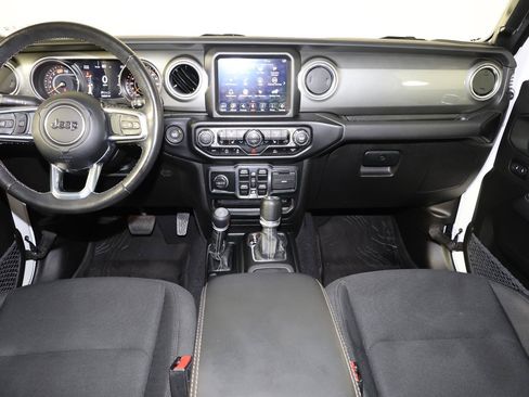 Used 2023 Jeep Wrangler Unlimited Sahara w/ LED Lighting Group AWD/4WD image 10