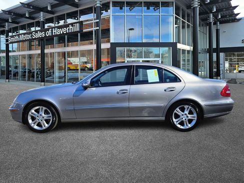 Used 2004 Mercedes-Benz E 500 4MATIC Sedan image 2
