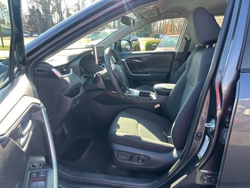 Used 2024 Toyota RAV4 XLE image 15