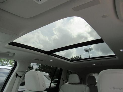 New 2026 Buick Enclave Avenir w/ Super Cruise Package image 26