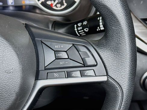 Used 2024 Nissan Altima 2.5 SV FWD image 13