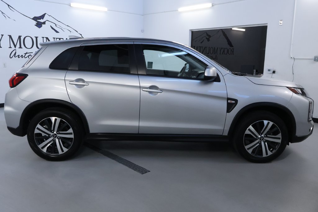 Used 2025 Mitsubishi Outlander Sport AWD image 8