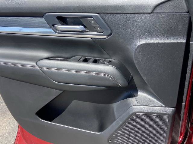 Used 2026 GMC Terrain Elevation w/ LPO, Floor Liner Package FWD image 18