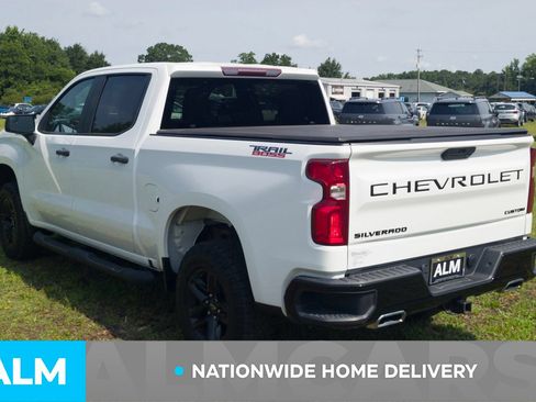 Used 2021 Chevrolet Silverado 1500 Custom Trail Boss w/ Safety Confidence Package AWD/4WD image 5