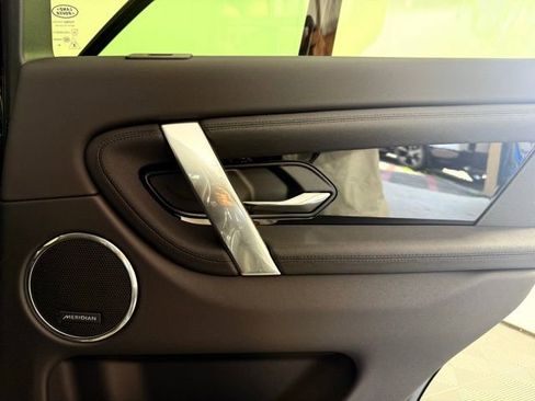 New 2025 Land Rover Discovery Sport S image 33