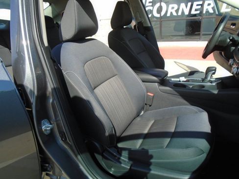 Used 2021 Nissan Altima 2.5 S FWD image 12