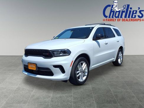 Used 2024 Dodge Durango GT image 1