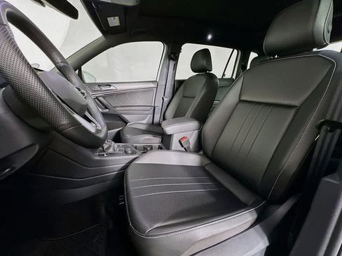 Used 2024 Volkswagen Tiguan SE R-Line image 12