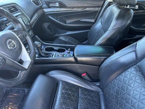 Used 2017 Nissan Maxima Platinum image 31