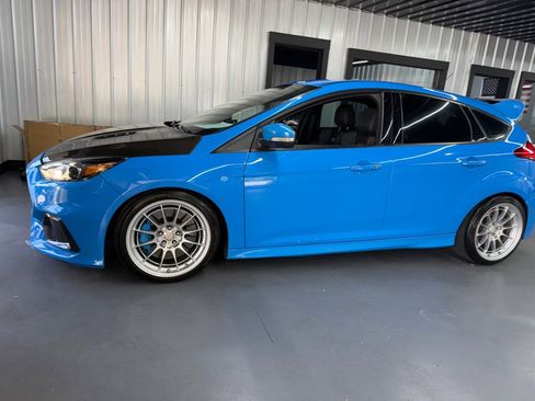 Used 2017 Ford Focus RS AWD/4WD image 21