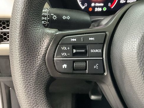 Certified 2024 Honda HR-V LX image 9