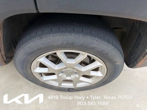 Used 2020 Jeep Renegade Latitude w/ Cold Weather Group AWD/4WD image 7