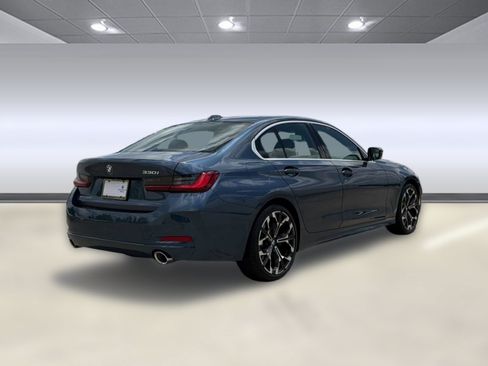 Used 2026 BMW 330i Sedan RWD image 9